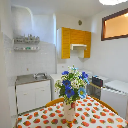 Casa vacanze Inviting With Terrace, Garden Furniture, Bbq