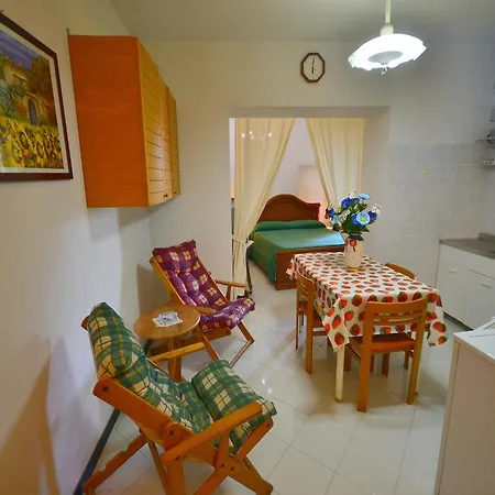 Inviting With Terrace, Garden Furniture, Bbq Casa vacanze *